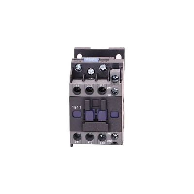 32A 220VAC 3-polar Kontaktor AC Industri Dengan IP20 Dan Sekrup Atau DIN Rail Instalasi