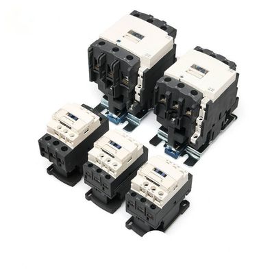 32A 3 Pole AC Contactor Untuk Frekuensi Daya IP20 Tingkat Perlindungan